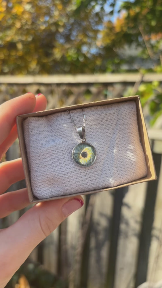 
                
                    Load and play video in Gallery viewer, Custom Lover’s Eye Pendant
                
            